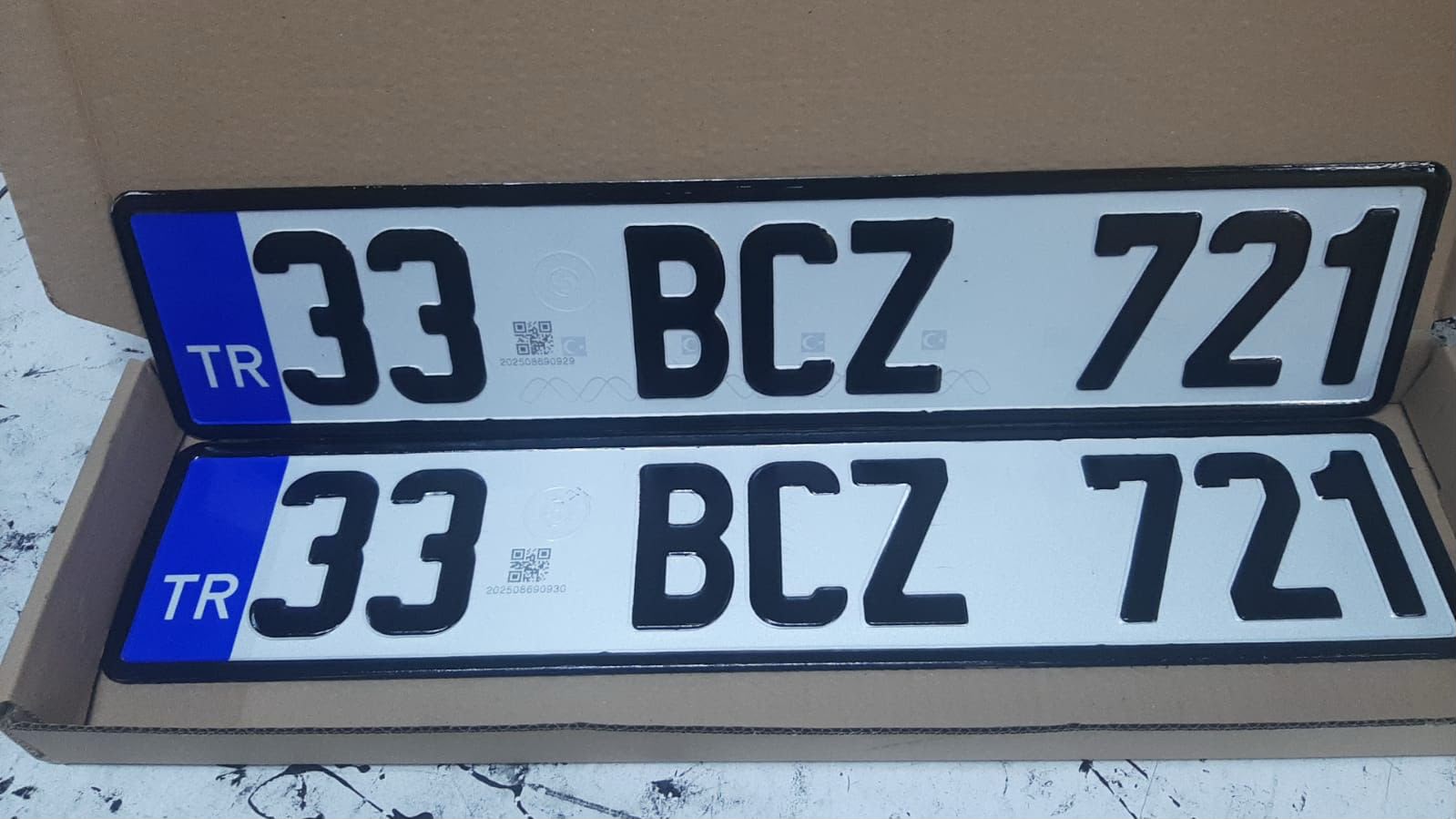 Orijinal TÜVTÜRK Resmi Oto Plaka - görünüm 3